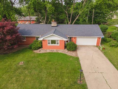 103 Ellis Ave, Normal, IL 61761 photo 2