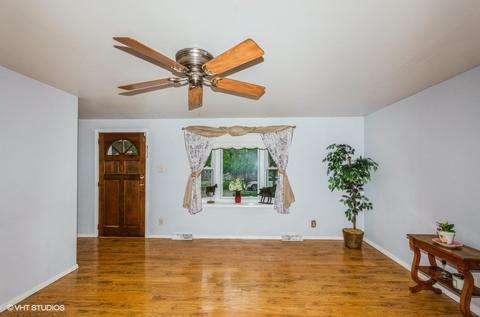 174 Barbara Ln, Steger, IL 60475 photo 2