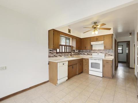 2245 Erika Dr, Broadview, IL 60155 photo 13
