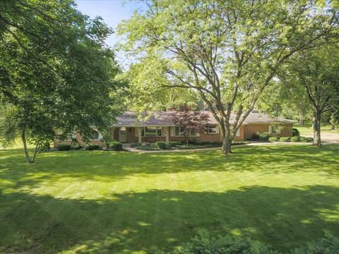 2804 E Oakland Ave, Bloomington, IL 61704 photo 2