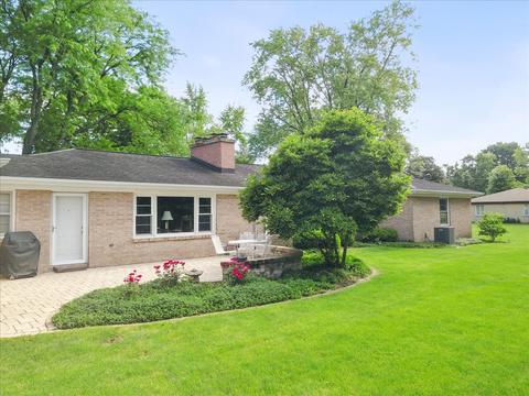 2804 E Oakland Ave, Bloomington, IL 61704 photo 6