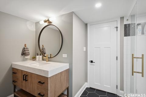 532 S Washington St, Wheaton, IL 60187 photo 25