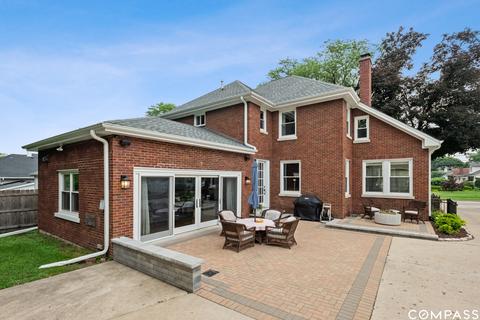 532 S Washington St, Wheaton, IL 60187 photo 28