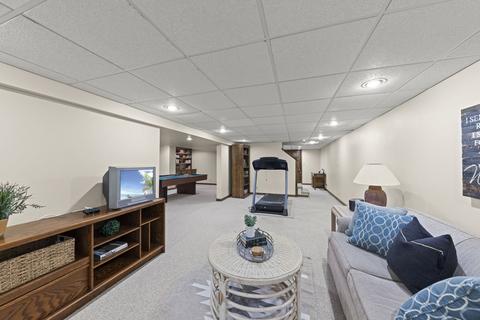 2037 Burnham Pl, Wheaton, IL 60189 photo 34