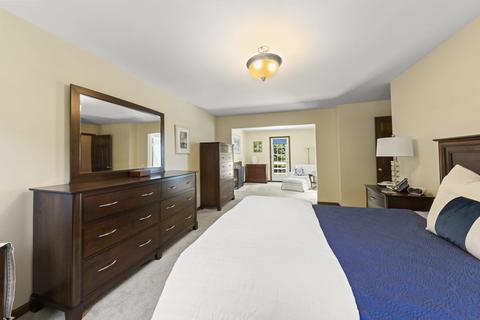 2037 Burnham Pl, Wheaton, IL 60189 photo 19