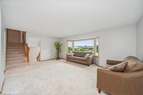 931 Blaze Trl, Wheeling, IL 60090 photo 4