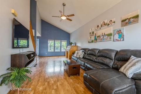 1720 Emerald Pointe Cir, Plainfield, IL 60586 photo 2