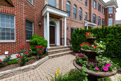 109 Spring Ave, Naperville, IL 60540 photo 4