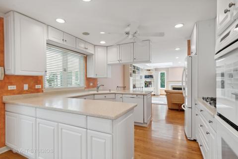 660 Wicklow Rd, Deerfield, IL 60015 photo 8