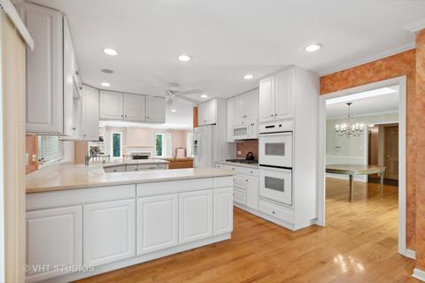660 Wicklow Rd, Deerfield, IL 60015 photo 10