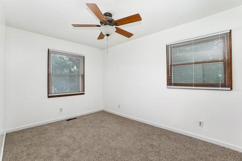 955 Zenner Ave, Aurora, IL 60505 photo 8