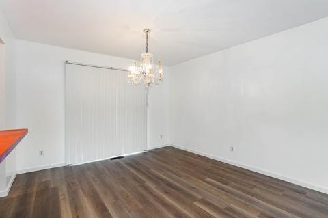 955 Zenner Ave, Aurora, IL 60505 photo 4