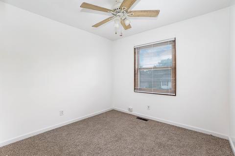 955 Zenner Ave, Aurora, IL 60505 photo 10