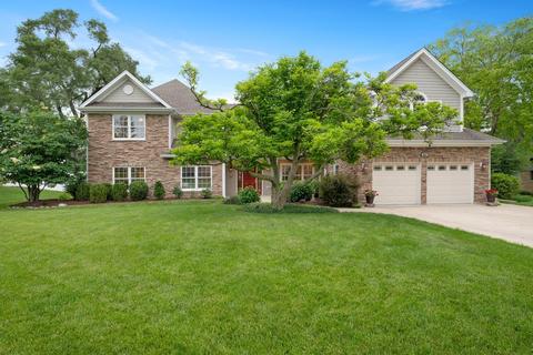 211 E Hawthorne Blvd, Wheaton, IL 60187 photo 1
