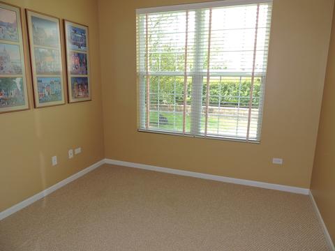 2896 Edgewater Dr, Elgin, IL 60124 photo 12
