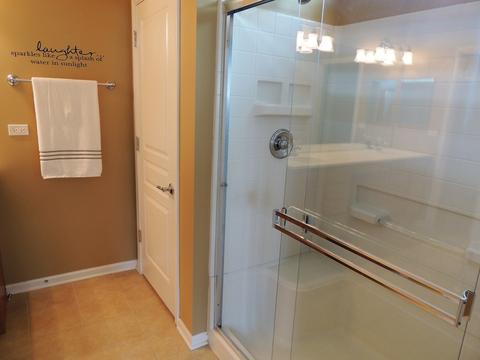 2896 Edgewater Dr, Elgin, IL 60124 photo 17