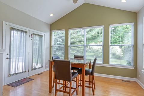 1927 Primrose Ct, Bartlett, IL 60103 photo 9