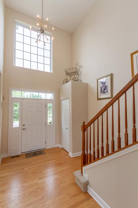 1927 Primrose Ct, Bartlett, IL 60103 photo 2