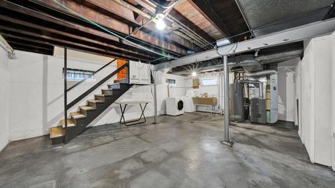 4137 W 58th Pl, Chicago, IL 60629 photo 16