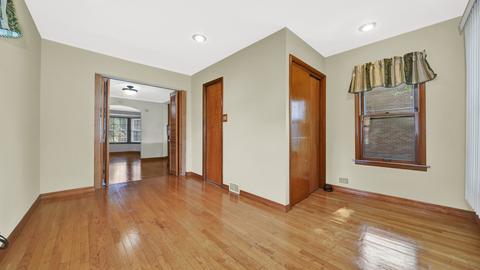 4137 W 58th Pl, Chicago, IL 60629 photo 8