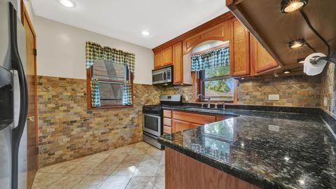 4137 W 58th Pl, Chicago, IL 60629 photo 9