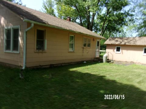 421 E Seminary Ave, Onarga, IL 60955 photo 4