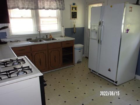 421 E Seminary Ave, Onarga, IL 60955 photo 6