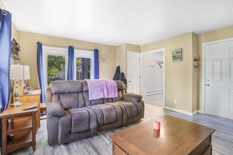 206 E Benham St, Tolono, IL 61880 photo 8