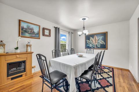 12 E Berkley Ln, Hoffman Estates, IL 60169 photo 8