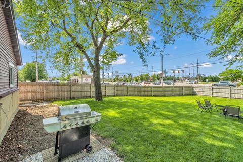 12 E Berkley Ln, Hoffman Estates, IL 60169 photo 28