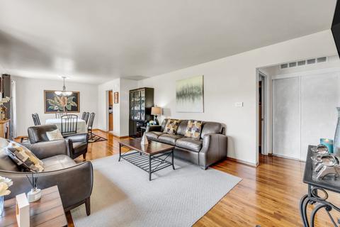12 E Berkley Ln, Hoffman Estates, IL 60169 photo 5