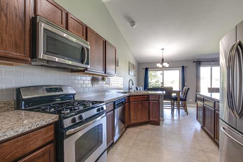 39820 Waterloo Dr, Beach Park, IL 60083 photo 7