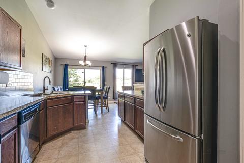 39820 Waterloo Dr, Beach Park, IL 60083 photo 6