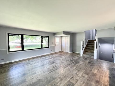 185 E Devon Ave, Bartlett, IL 60103 photo 5
