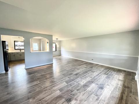 185 E Devon Ave, Bartlett, IL 60103 photo 4