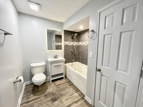 185 E Devon Ave, Bartlett, IL 60103 photo 11