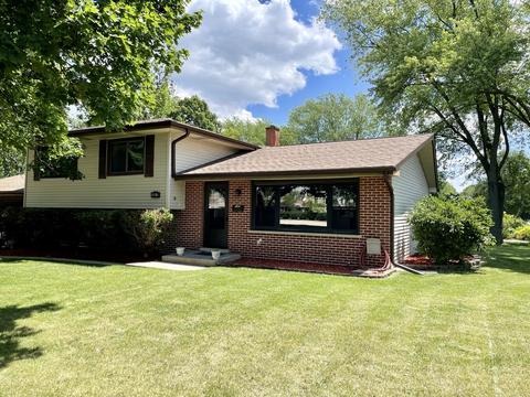 185 E Devon Ave, Bartlett, IL 60103 photo 2