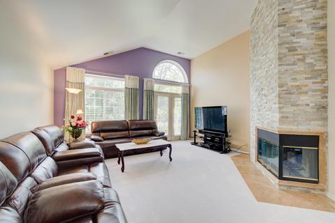 445 Cromwell Cir #2, Bartlett, IL 60103 photo 8