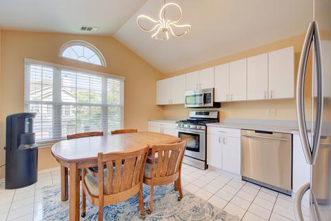 445 Cromwell Cir #2, Bartlett, IL 60103 photo 11