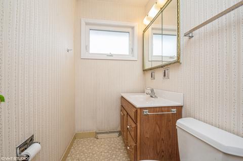 7134 W Wright Ter, Niles, IL 60714 photo 9