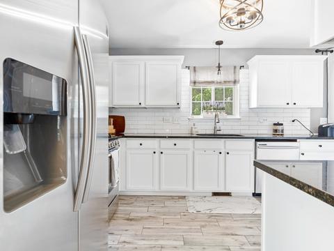 1339 Dahlgren Ln, Minooka, IL 60447 photo 6