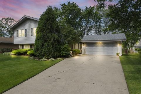 1350 Meyer Rd, Hoffman Estates, IL 60169 photo 4
