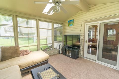 1130 Singleton Dr, Roselle, IL 60172 photo 21