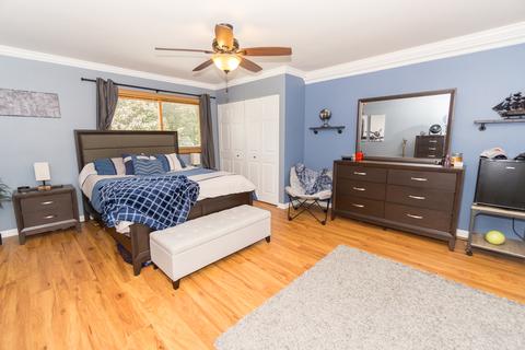 1130 Singleton Dr, Roselle, IL 60172 photo 13