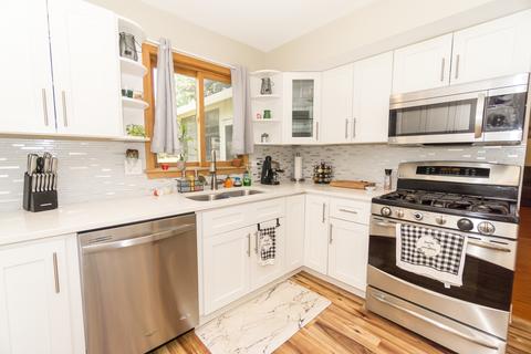 1130 Singleton Dr, Roselle, IL 60172 photo 9