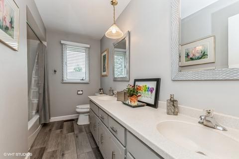 16 W740 90th St, Willowbrook, IL 60527 photo 17