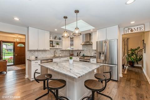 16 W740 90th St, Willowbrook, IL 60527 photo 6
