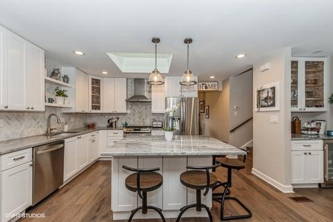 16 W740 90th St, Willowbrook, IL 60527 photo 7
