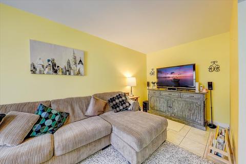 56 N Maple St, Addison, IL 60101 photo 3