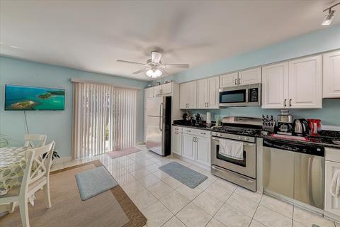 56 N Maple St, Addison, IL 60101 photo 8